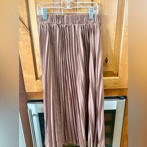 Pleated Midi Skirt - Brown